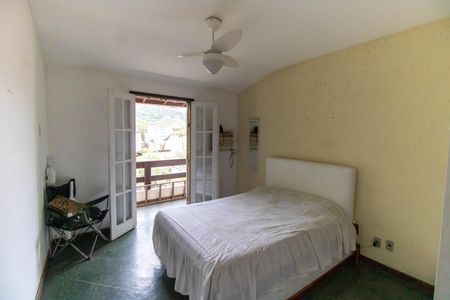 Casa à venda com 163m², 5 quartos e 3 vagasSuíte