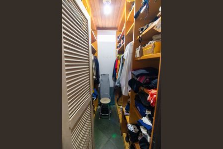 Casa à venda com 163m², 5 quartos e 3 vagasCloset da suíte