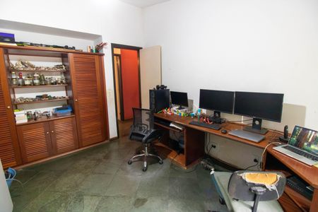 Casa à venda com 163m², 5 quartos e 3 vagasQuarto 1