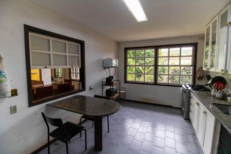 Casa à venda com 163m², 5 quartos e 3 vagasCozinha