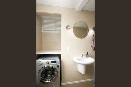 Apartamento à venda com 140m², 3 quartos e 1 vagaBanheiro da Suíte