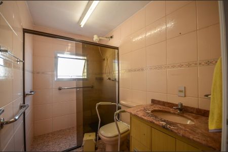 Casa à venda com 160m², 5 quartos e 2 vagasBanheiro 1 - Casa 1