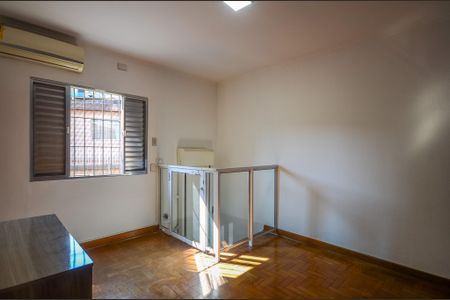 Casa à venda com 160m², 5 quartos e 2 vagasQuarto 2 - Casa 1