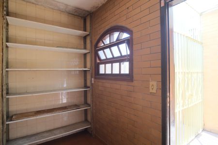 Casa à venda com 111m², 2 quartos e 2 vagasQuarto de Serviço