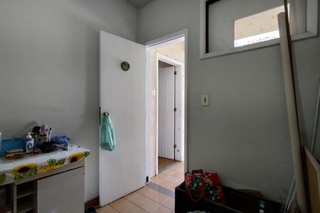 Casa de condomínio à venda com 316m², 5 quartos e 2 vagas Casa de condomínio à venda com 316m², 5 quartos e 2 vagasQuarto de Serviço