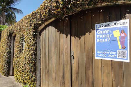 Casa de condomínio à venda com 316m², 5 quartos e 2 vagas Casa de condomínio à venda com 316m², 5 quartos e 2 vagasPlaca