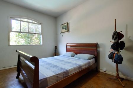 Casa de condomínio à venda com 316m², 5 quartos e 2 vagas Casa de condomínio à venda com 316m², 5 quartos e 2 vagasQuarto 2