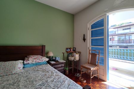 Casa de condomínio à venda com 316m², 5 quartos e 2 vagas Casa de condomínio à venda com 316m², 5 quartos e 2 vagasQuarto 3