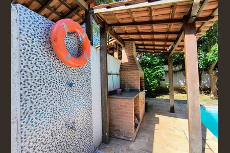 Casa de condomínio à venda com 316m², 5 quartos e 2 vagas Casa de condomínio à venda com 316m², 5 quartos e 2 vagasChurrasqueira