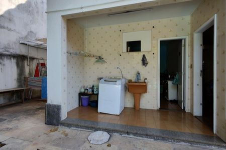 Casa de condomínio à venda com 316m², 5 quartos e 2 vagas Casa de condomínio à venda com 316m², 5 quartos e 2 vagasÁrea de Serviço