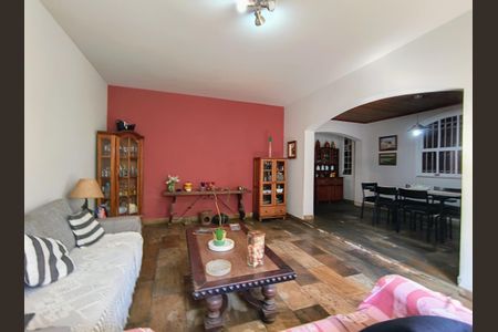 Casa de condomínio à venda com 316m², 5 quartos e 2 vagas Casa de condomínio à venda com 316m², 5 quartos e 2 vagasSala