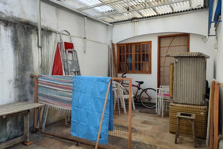 Casa de condomínio à venda com 316m², 5 quartos e 2 vagas Casa de condomínio à venda com 316m², 5 quartos e 2 vagasQuintal