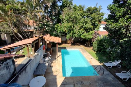 Casa de condomínio à venda com 316m², 5 quartos e 2 vagas Casa de condomínio à venda com 316m², 5 quartos e 2 vagasPiscina