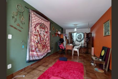 Casa de condomínio à venda com 316m², 5 quartos e 2 vagas Casa de condomínio à venda com 316m², 5 quartos e 2 vagasSala 2
