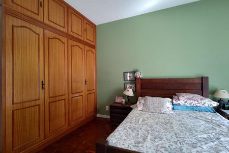 Casa de condomínio à venda com 316m², 5 quartos e 2 vagas Casa de condomínio à venda com 316m², 5 quartos e 2 vagasQuarto 3