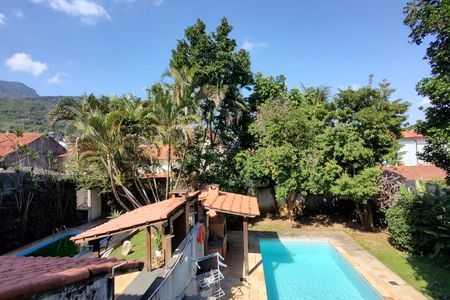 Casa de condomínio à venda com 316m², 5 quartos e 2 vagas Casa de condomínio à venda com 316m², 5 quartos e 2 vagasPiscina