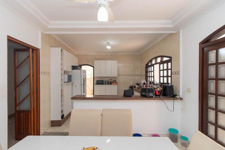 Casa para alugar com 300m², 4 quartos e 4 vagasCozinha