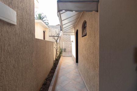 Casa para alugar com 300m², 4 quartos e 4 vagasCorredor Externo