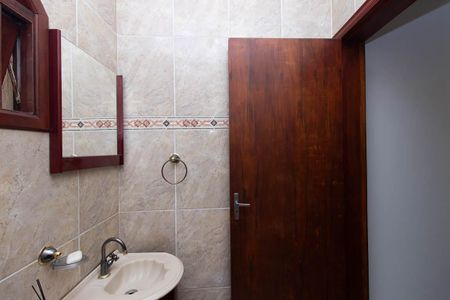 Casa para alugar com 300m², 4 quartos e 4 vagasLavabo