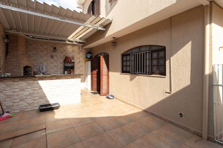 Casa para alugar com 300m², 4 quartos e 4 vagasQuintal