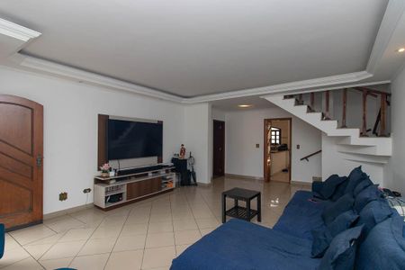 Casa para alugar com 300m², 4 quartos e 4 vagasSala