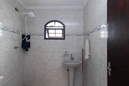 Casa para alugar com 300m², 4 quartos e 4 vagasBanheiro da Área Gourmet