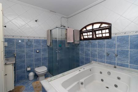 Casa para alugar com 300m², 4 quartos e 4 vagasBanheiro da Suíte 1