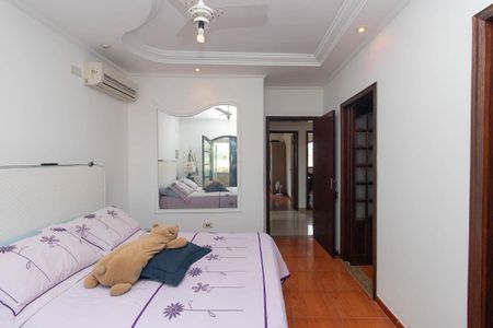 Casa para alugar com 300m², 4 quartos e 4 vagasSuíte 1