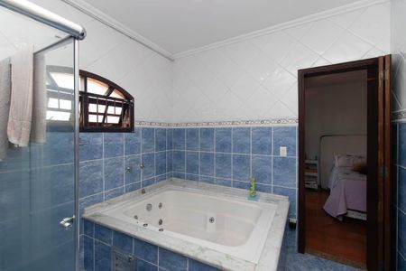 Casa para alugar com 300m², 4 quartos e 4 vagasBanheiro da Suíte 1