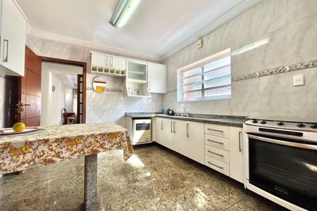 Casa à venda com 112m², 3 quartos e 2 vagasCozinha