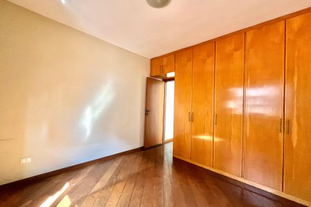 Casa à venda com 112m², 3 quartos e 2 vagasQuarto 2
