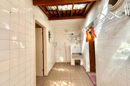 Casa à venda com 112m², 3 quartos e 2 vagasÁrea de Serviço