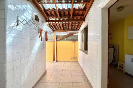 Casa à venda com 112m², 3 quartos e 2 vagasÁrea de Serviço