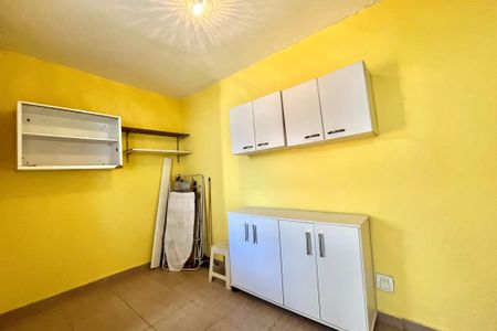 Casa à venda com 112m², 3 quartos e 2 vagasQuarto de Serviço