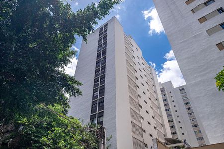 Apartamento à venda com 171m², 3 quartos e 1 vaga Apartamento à venda com 171m², 3 quartos e 1 vagaFachada