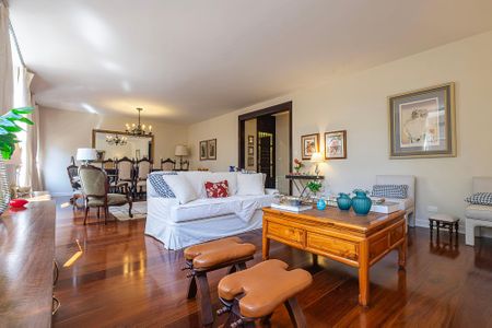 Apartamento à venda com 171m², 3 quartos e 1 vaga Apartamento à venda com 171m², 3 quartos e 1 vagaSala