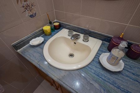 Apartamento à venda com 171m², 3 quartos e 1 vaga Apartamento à venda com 171m², 3 quartos e 1 vagaSuíte - Banheiro