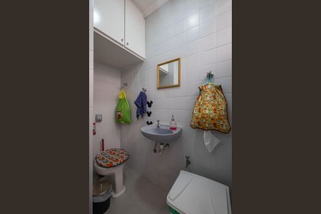 Apartamento à venda com 171m², 3 quartos e 1 vaga Apartamento à venda com 171m², 3 quartos e 1 vagaÁrea de Serviço - Banheiro