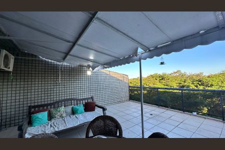 Apartamento à venda com 326m², 5 quartos e 3 vagas Apartamento à venda com 326m², 5 quartos e 3 vagasVaranda