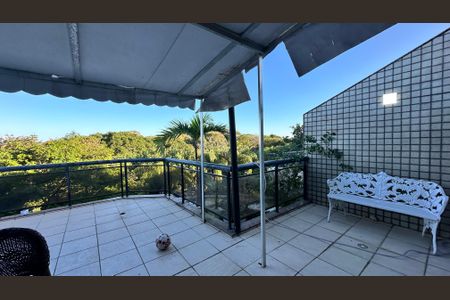 Apartamento à venda com 326m², 5 quartos e 3 vagas Apartamento à venda com 326m², 5 quartos e 3 vagasVaranda