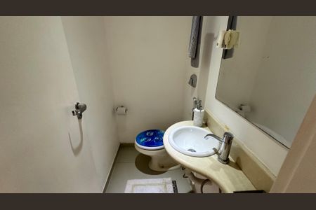 Apartamento à venda com 326m², 5 quartos e 3 vagas Apartamento à venda com 326m², 5 quartos e 3 vagasLavabo