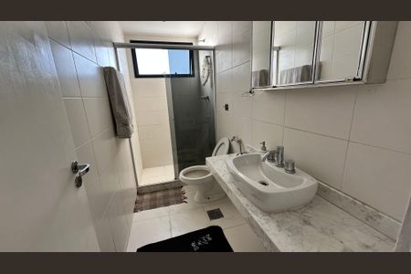 Apartamento à venda com 326m², 5 quartos e 3 vagas Apartamento à venda com 326m², 5 quartos e 3 vagasBanheiro da Cobertura