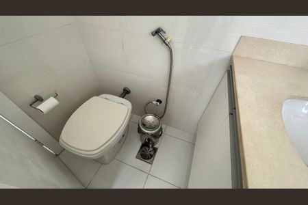 Apartamento à venda com 326m², 5 quartos e 3 vagas Apartamento à venda com 326m², 5 quartos e 3 vagasBanheiro da Suíte 1