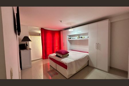 Apartamento à venda com 326m², 5 quartos e 3 vagas Apartamento à venda com 326m², 5 quartos e 3 vagasSuíte 2