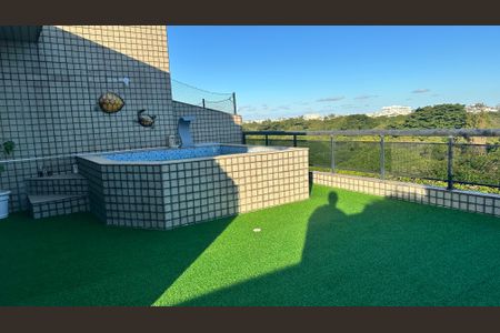 Apartamento à venda com 326m², 5 quartos e 3 vagas Apartamento à venda com 326m², 5 quartos e 3 vagasPiscina