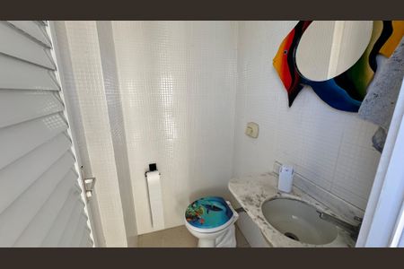 Apartamento à venda com 326m², 5 quartos e 3 vagas Apartamento à venda com 326m², 5 quartos e 3 vagasBanheiro da cobertura