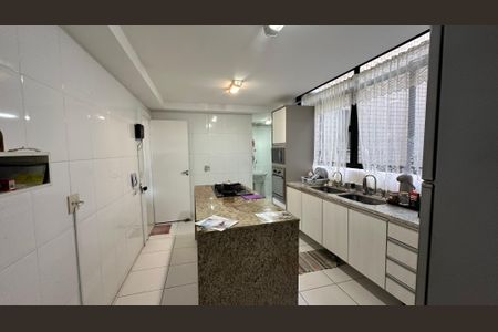 Apartamento à venda com 326m², 5 quartos e 3 vagas Apartamento à venda com 326m², 5 quartos e 3 vagasCozinha da Cobertura