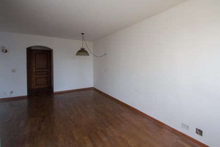 Apartamento à venda com 136m², 3 quartos e 1 vaga Apartamento à venda com 136m², 3 quartos e 1 vagaSala