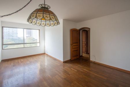 Apartamento à venda com 136m², 3 quartos e 1 vaga Apartamento à venda com 136m², 3 quartos e 1 vagaSala