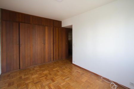 Apartamento à venda com 136m², 3 quartos e 1 vaga Apartamento à venda com 136m², 3 quartos e 1 vagaSuíte